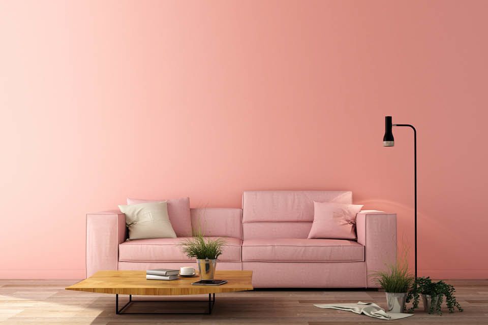 Sofa und Wand in rosa